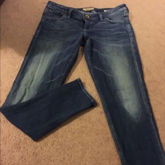 Guess Jeans - Picture 2 of 2